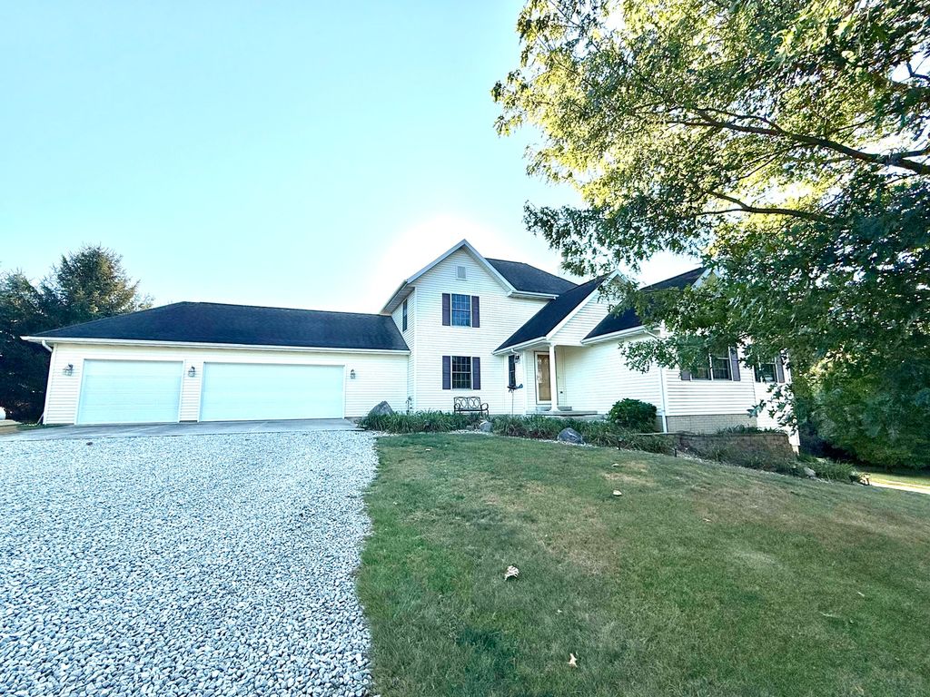 Photo for 16555 Mclean Road, Danvers, IL 61732 (MLS # 12483508)