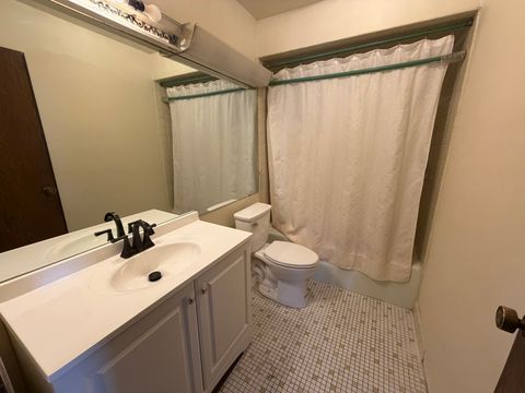 Tiny photo for 10424 Central Avenue #3NE, Oak Lawn, IL 60453 (MLS # 12526063)