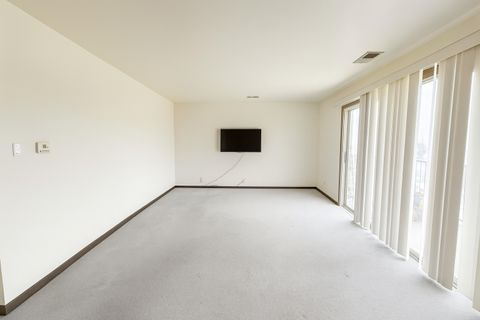 Tiny photo for 10424 Central Avenue #3NE, Oak Lawn, IL 60453 (MLS # 12526063)