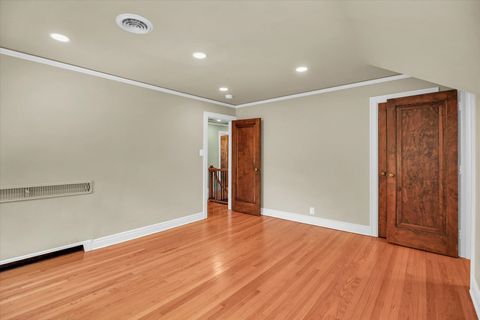 Tiny photo for 610 W Ohio Street, Urbana, IL 61801 (MLS # 12489167)