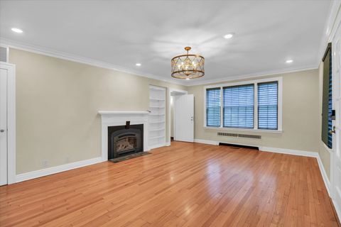 Tiny photo for 610 W Ohio Street, Urbana, IL 61801 (MLS # 12489167)