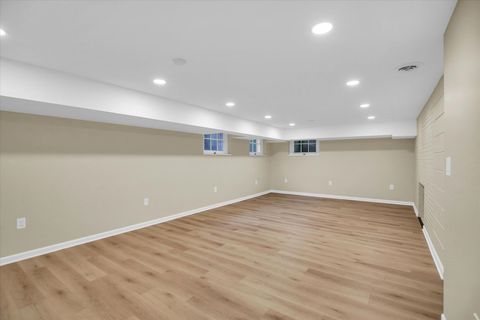 Tiny photo for 610 W Ohio Street, Urbana, IL 61801 (MLS # 12489167)