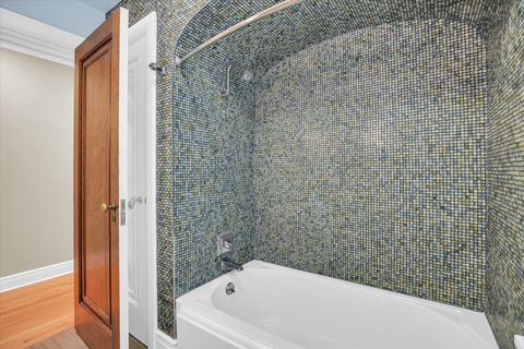 Tiny photo for 610 W Ohio Street, Urbana, IL 61801 (MLS # 12489167)