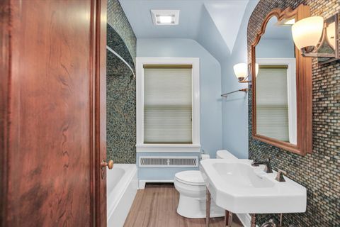 Tiny photo for 610 W Ohio Street, Urbana, IL 61801 (MLS # 12489167)