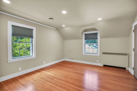 Tiny photo for 610 W Ohio Street, Urbana, IL 61801 (MLS # 12489167)