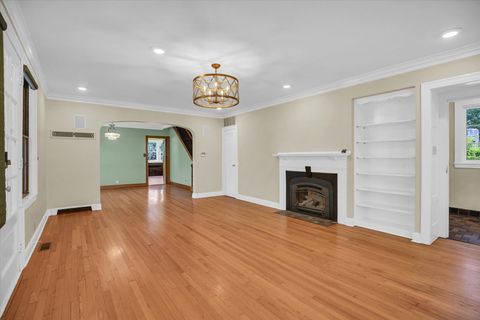Tiny photo for 610 W Ohio Street, Urbana, IL 61801 (MLS # 12489167)