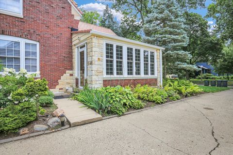 Tiny photo for 610 W Ohio Street, Urbana, IL 61801 (MLS # 12489167)