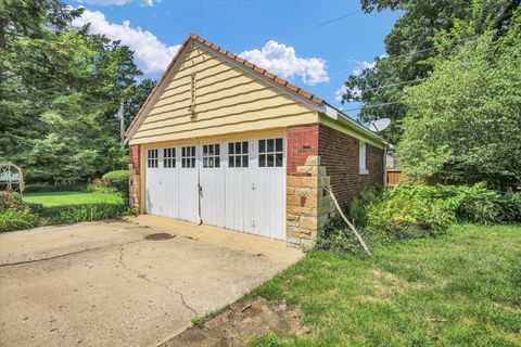 Tiny photo for 610 W Ohio Street, Urbana, IL 61801 (MLS # 12489167)