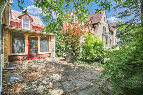 Tiny photo for 610 W Ohio Street, Urbana, IL 61801 (MLS # 12489167)