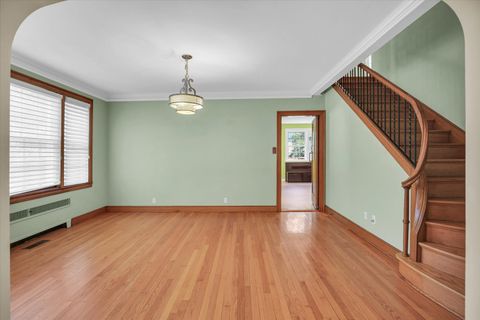 Tiny photo for 610 W Ohio Street, Urbana, IL 61801 (MLS # 12489167)