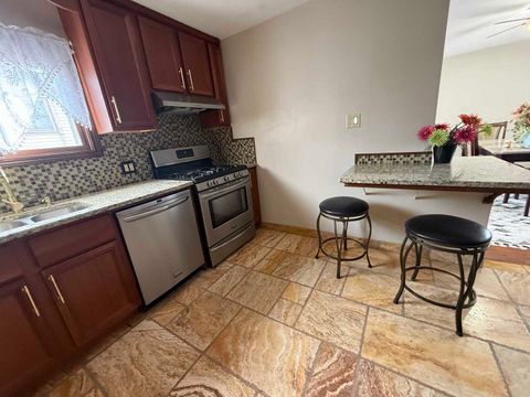 Tiny photo for 1010 Osmond Avenue, Antioch, IL 60002 (MLS # 12609388)