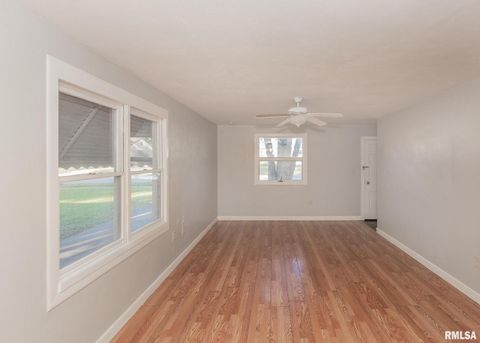 Tiny photo for 3810 11TH Avenue, Moline, IL 61265 (MLS # QC4268770)