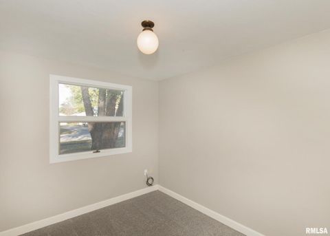 Tiny photo for 3810 11TH Avenue, Moline, IL 61265 (MLS # QC4268770)