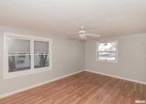 Tiny photo for 3810 11TH Avenue, Moline, IL 61265 (MLS # QC4268770)