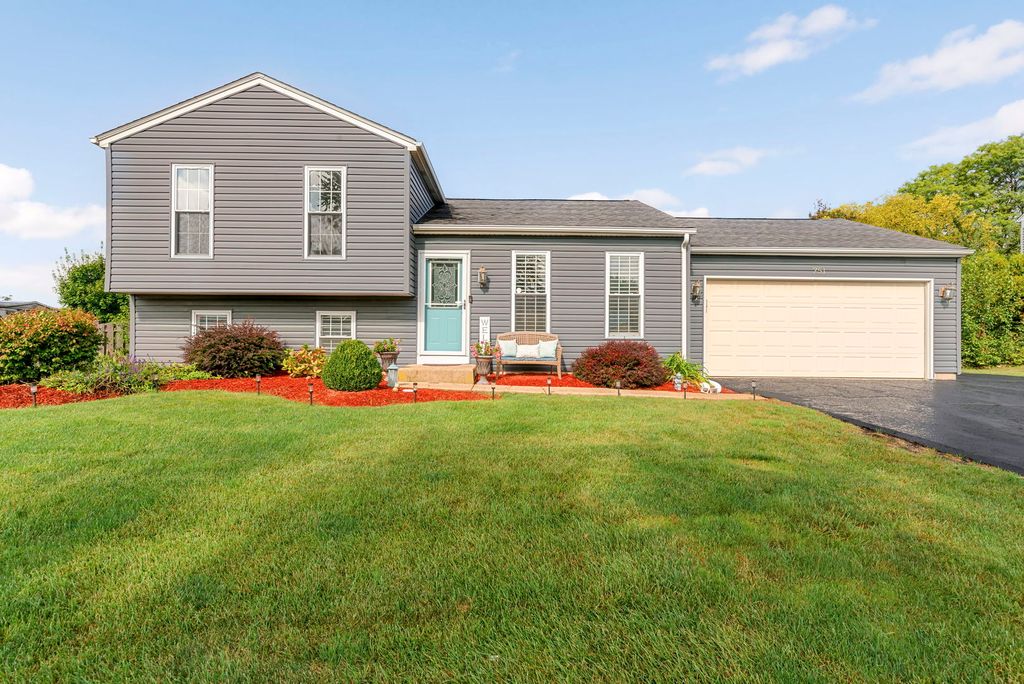 Photo for 751 Cypress Lane, Carol Stream, IL 60188 (MLS # 12500458)