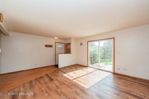 Tiny photo for 289 London Place #23A, Wheeling, IL 60090 (MLS # 12394366)
