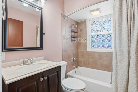 Tiny photo for 2839 E Locust St Street, Davenport, IA 52803 (MLS # 100000190)