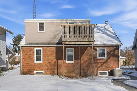 Tiny photo for 2839 E Locust St Street, Davenport, IA 52803 (MLS # 100000190)