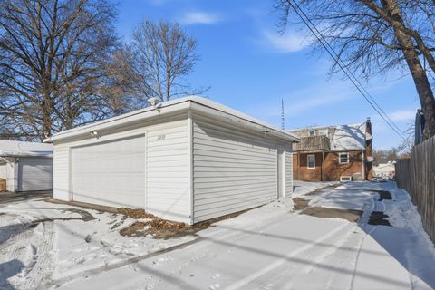 Tiny photo for 2839 E Locust St Street, Davenport, IA 52803 (MLS # 100000190)