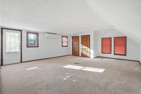 Tiny photo for 2839 E Locust St Street, Davenport, IA 52803 (MLS # 100000190)