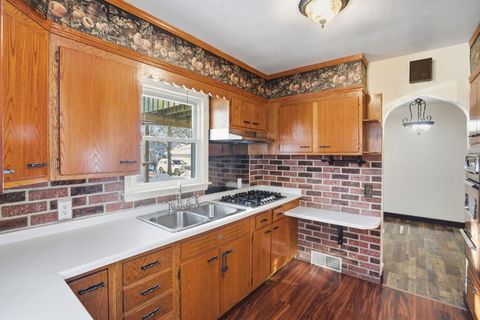 Tiny photo for 2839 E Locust St Street, Davenport, IA 52803 (MLS # 100000190)