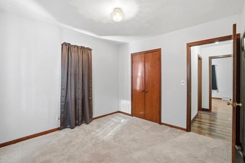 Tiny photo for 2839 E Locust St Street, Davenport, IA 52803 (MLS # 100000190)