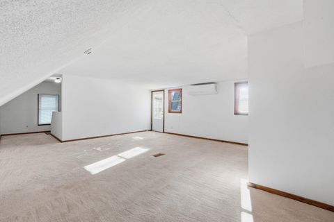 Tiny photo for 2839 E Locust St Street, Davenport, IA 52803 (MLS # 100000190)