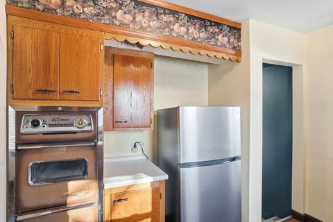 Tiny photo for 2839 E Locust St Street, Davenport, IA 52803 (MLS # 100000190)