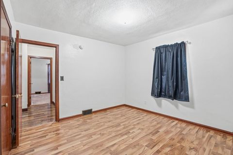 Tiny photo for 2839 E Locust St Street, Davenport, IA 52803 (MLS # 100000190)