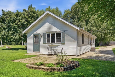 Photo of 200 W 15th Street, Rock Falls, IL 61071 (MLS # 12697391)