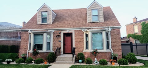 Photo of 5659 N Olcott Avenue, Chicago, IL 60631 (MLS # 12747346)