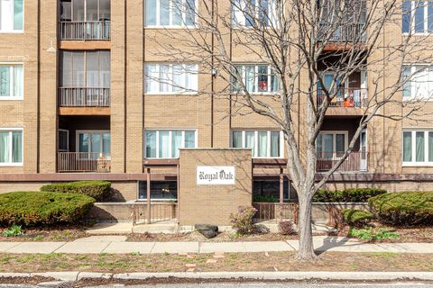 Tiny photo for Oak Lawn, IL 60453 (MLS # 12601476)