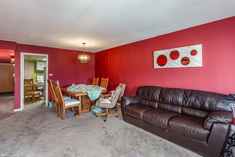 Tiny photo for Oak Lawn, IL 60453 (MLS # 12601476)