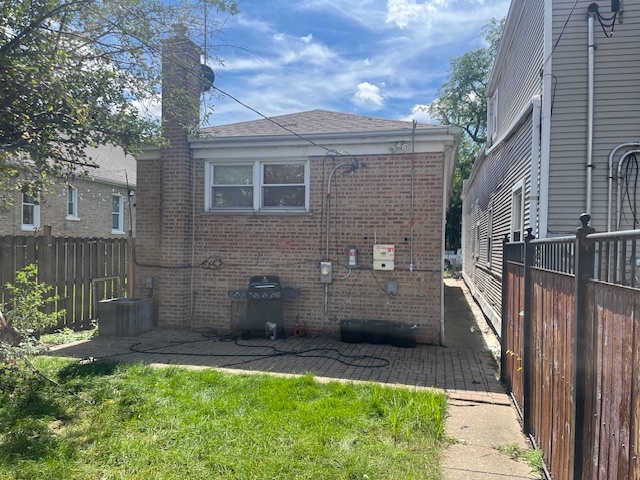 4926 W 29th Place