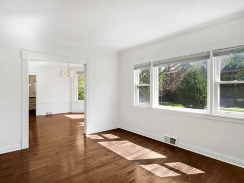 Tiny photo for 2000 Washington Avenue, Wilmette, IL 60091 (MLS # 12644907)