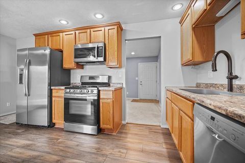 Tiny photo for 1303 Dalton Drive, Normal, IL 61761 (MLS # 12520464)