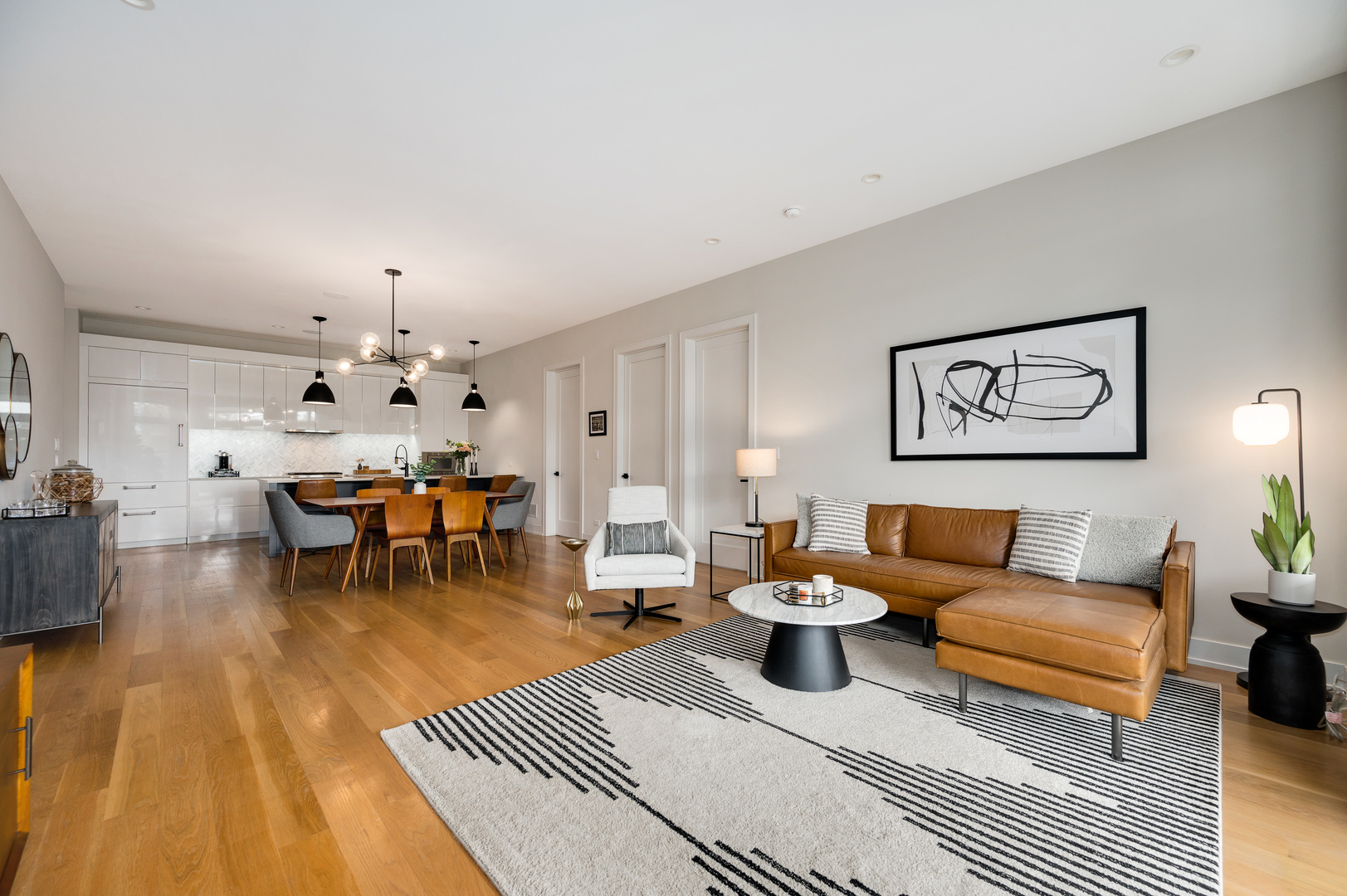 1938 W Augusta Boulevard 204