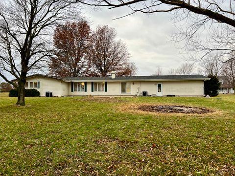 Tiny photo for 106 Lakeview Drive, Gibson City, IL 60936 (MLS # 12499607)