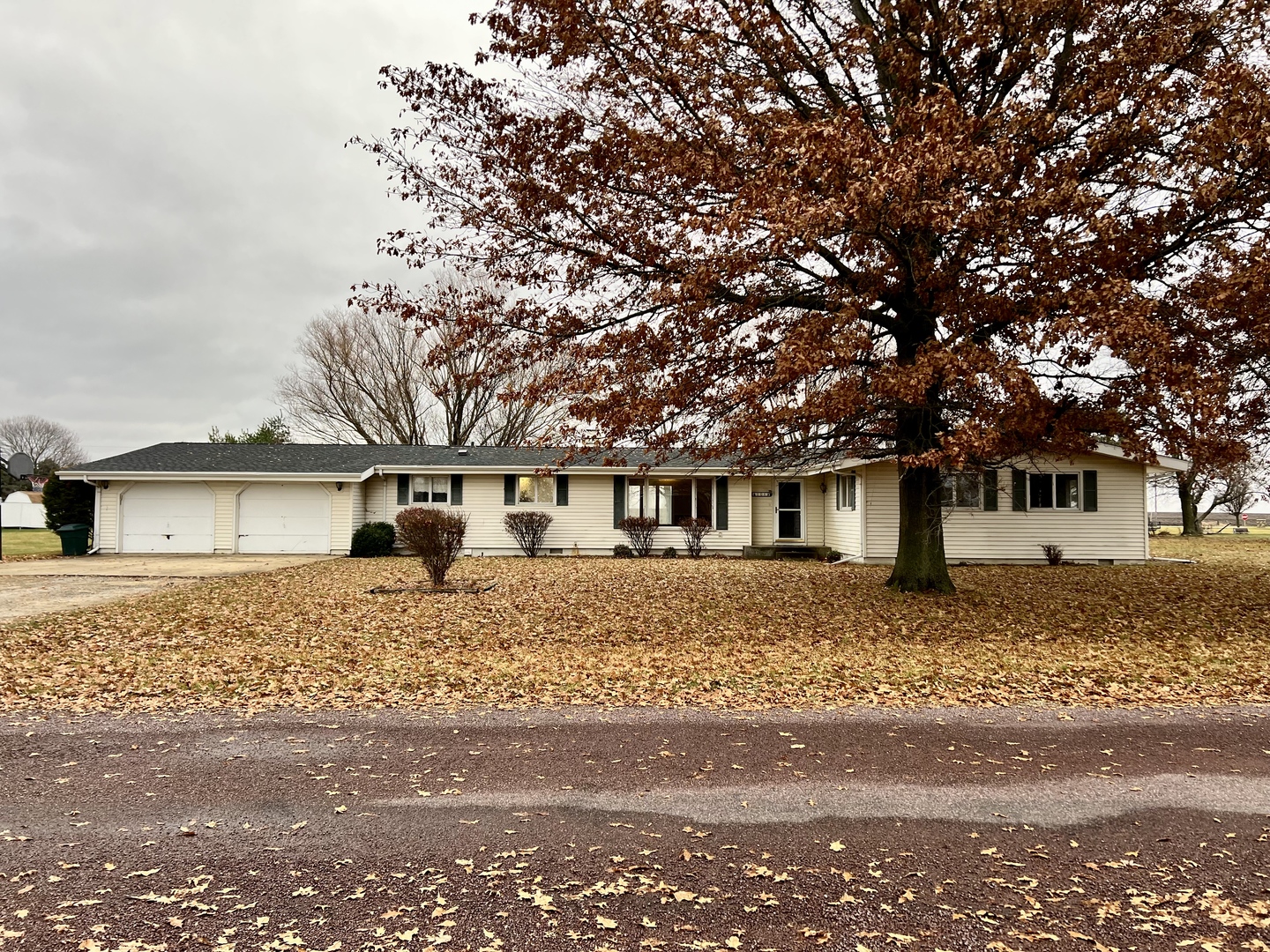 106 Lakeview Drive