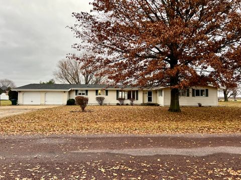 Tiny photo for 106 Lakeview Drive, Gibson City, IL 60936 (MLS # 12499607)