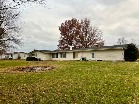 Tiny photo for 106 Lakeview Drive, Gibson City, IL 60936 (MLS # 12499607)