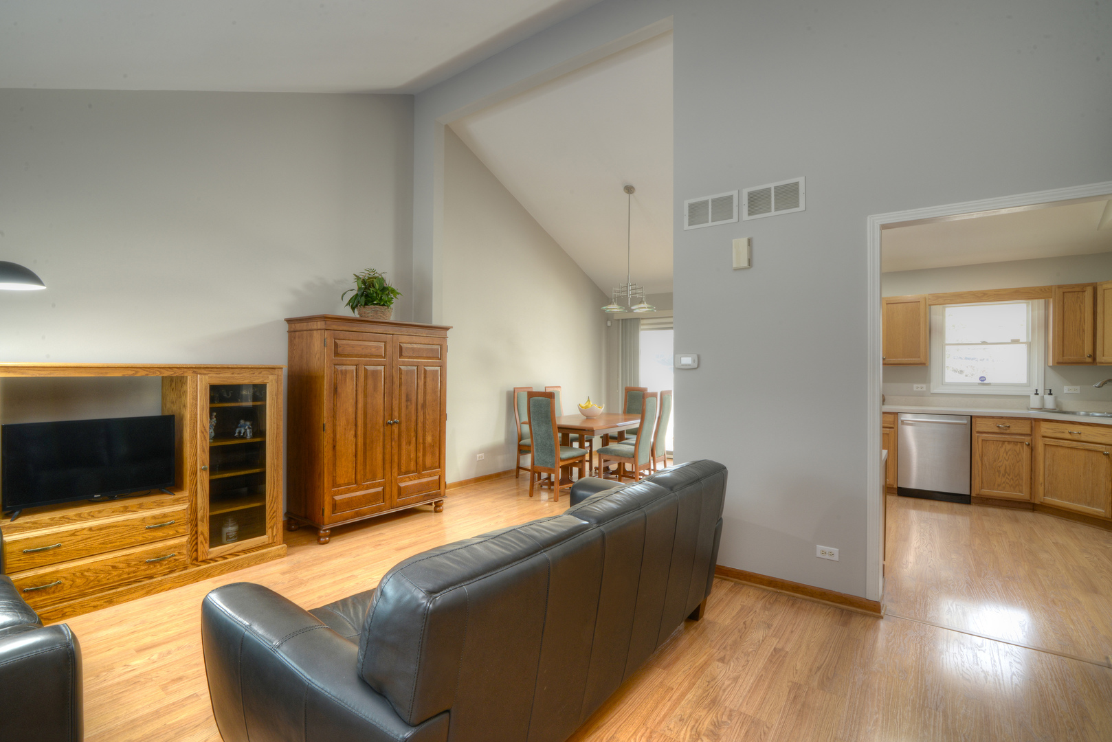 3S554 Virginia Avenue