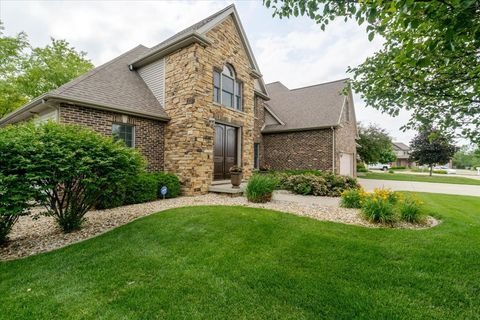 Tiny photo for 2104 Sinclair Court, Bloomington, IL 61704 (MLS # 12671188)