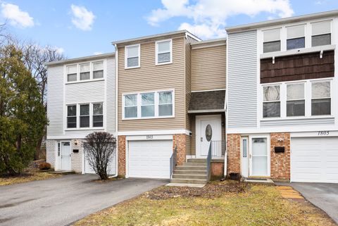 Photo of 1803 Dumont Lane, Schaumburg, IL 60194 (MLS # 12586147)