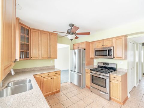 Tiny photo for 808 Trinity Court, Carol Stream, IL 60188 (MLS # 12529428)