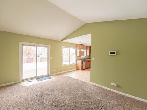 Tiny photo for 808 Trinity Court, Carol Stream, IL 60188 (MLS # 12529428)