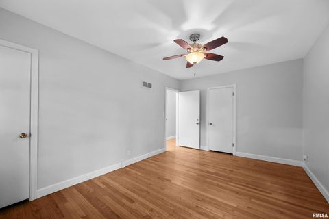 Tiny photo for 660 18TH Avenue, East Moline, IL 61244 (MLS # 12584327)