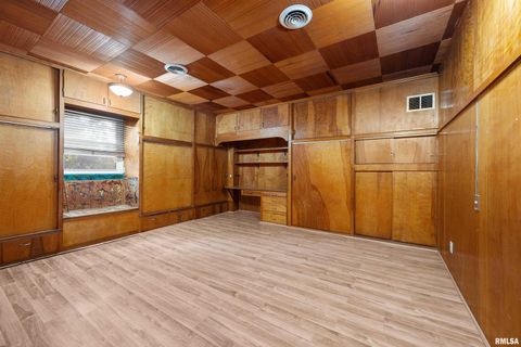 Tiny photo for 660 18TH Avenue, East Moline, IL 61244 (MLS # 12584327)