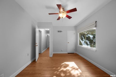 Tiny photo for 660 18TH Avenue, East Moline, IL 61244 (MLS # 12584327)