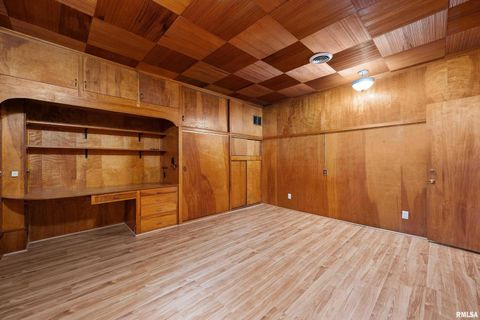 Tiny photo for 660 18TH Avenue, East Moline, IL 61244 (MLS # 12584327)